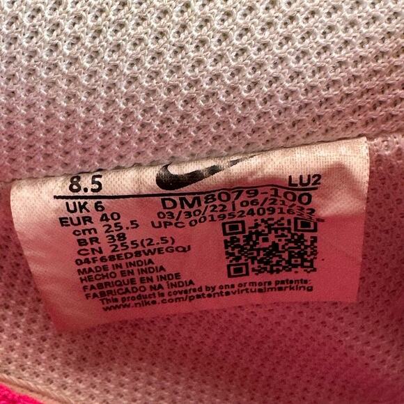 Nike Court Vision Low with Pink Detail and Swooshfetti Logo - Picture 8 of 9